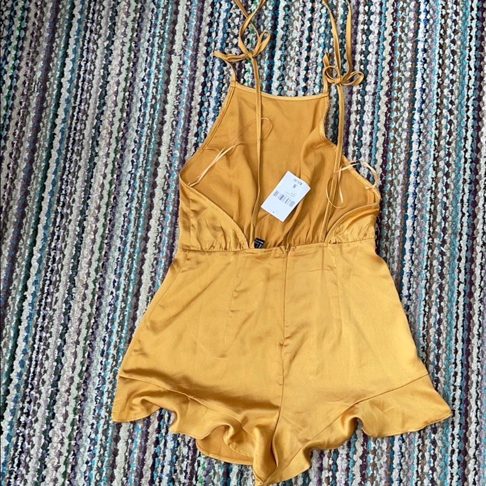 Romper - Picture 2 of 4